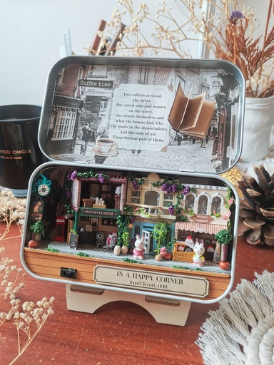 Casita Armable Box Theatre
